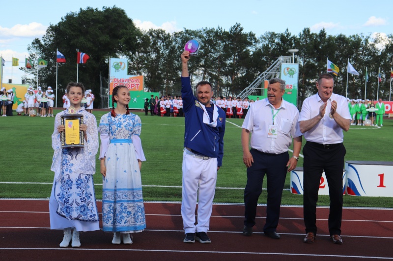 Сегодня в посёлке Ростовка состоялось долгожданное открытие спортивно-культурного праздника «Королева спорта»