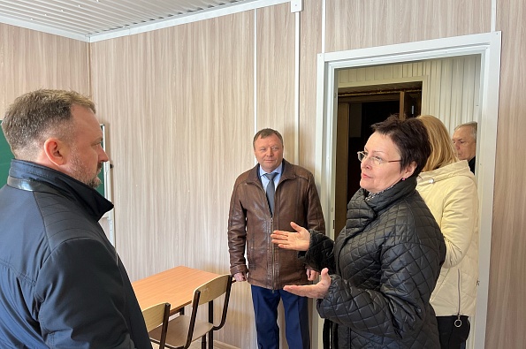 Геннадий Долматов с рабочим визитом посетил Комсомольское поселение_6