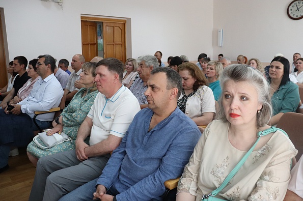 Предпринимателей Омского района поздравили с профессиональным праздником_3