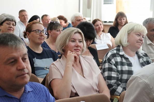 Предпринимателей Омского района поздравили с профессиональным праздником_13