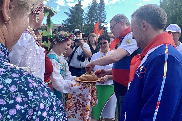 Сегодня в посёлке Ростовка состоялось долгожданное открытие спортивно-культурного праздника «Королева спорта»_14