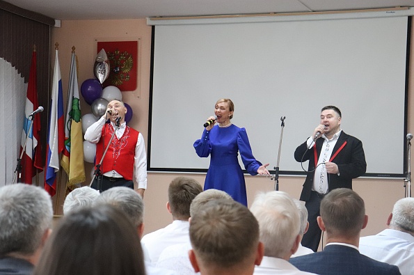 Предпринимателей Омского района поздравили с профессиональным праздником_14